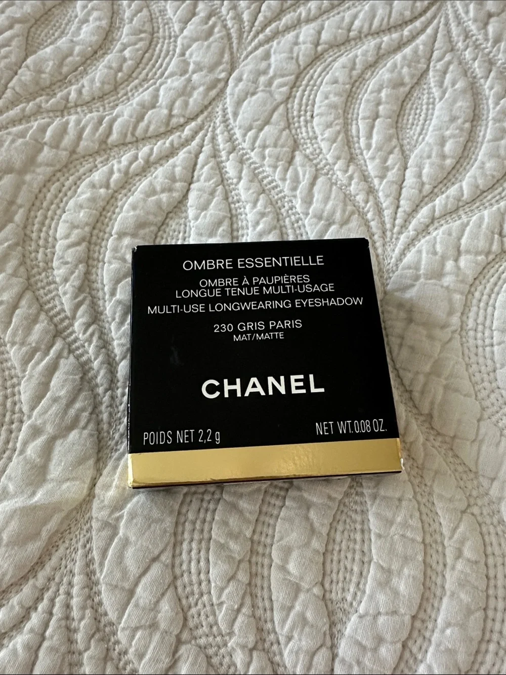 CHANEL Ombre Essentielle Multi-Use Longwearing Eyeshadow - 230 Gris Paris Matte